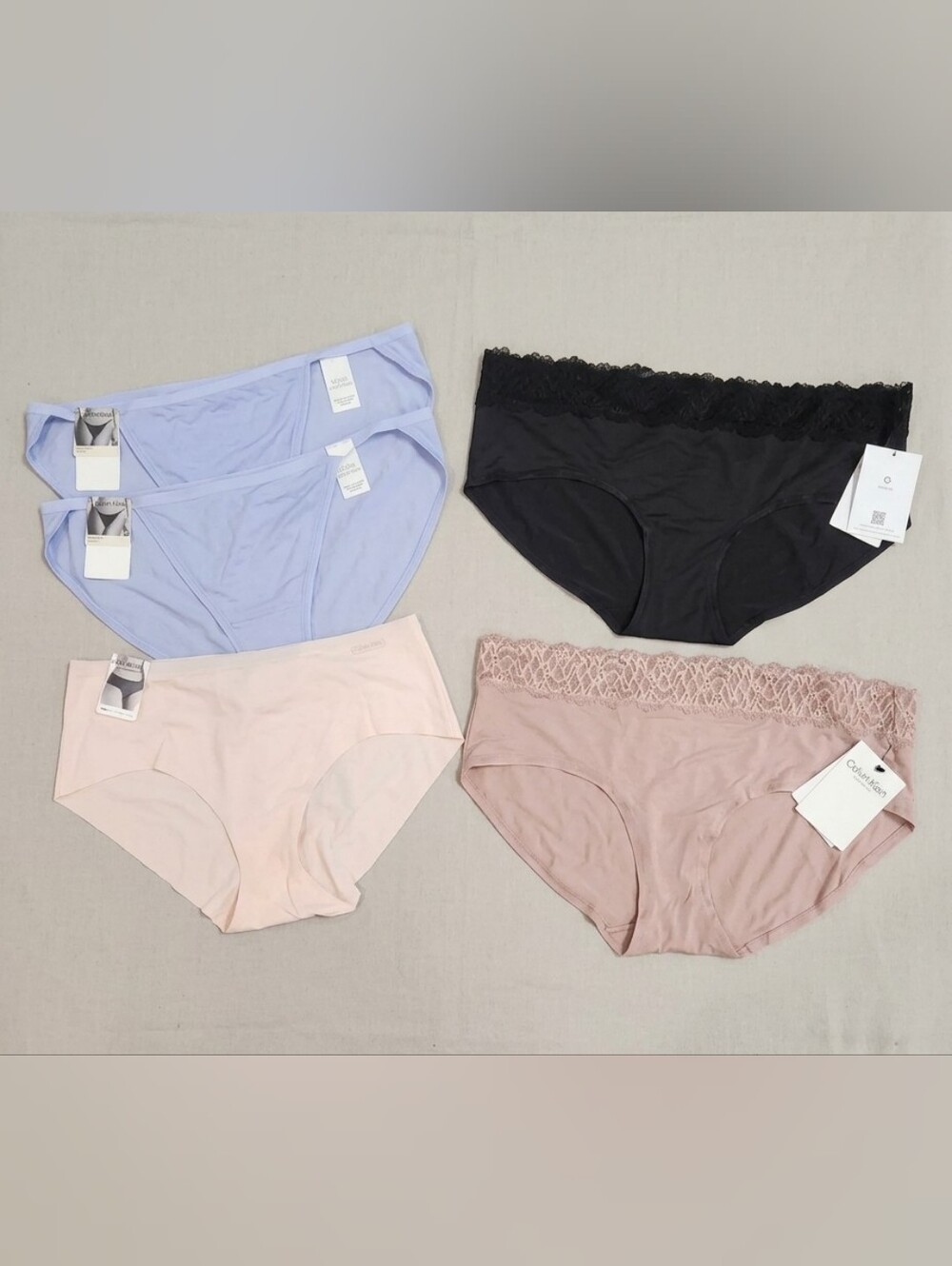 Calvin Klein 5pc bundle Women's Panties L